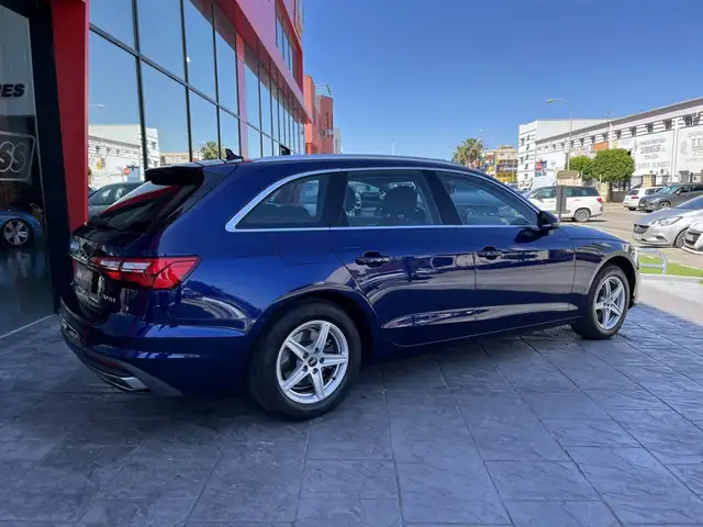 Audi A4 view 6