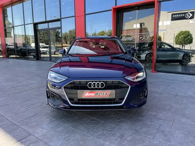 Audi A4 view 3