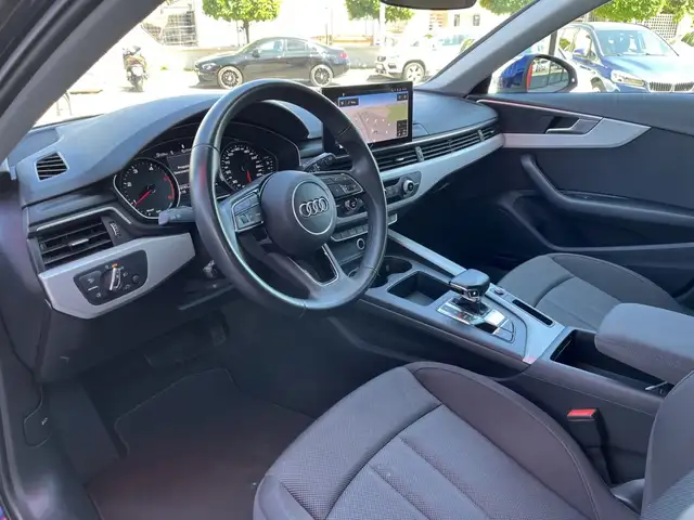 Audi A4 view 15