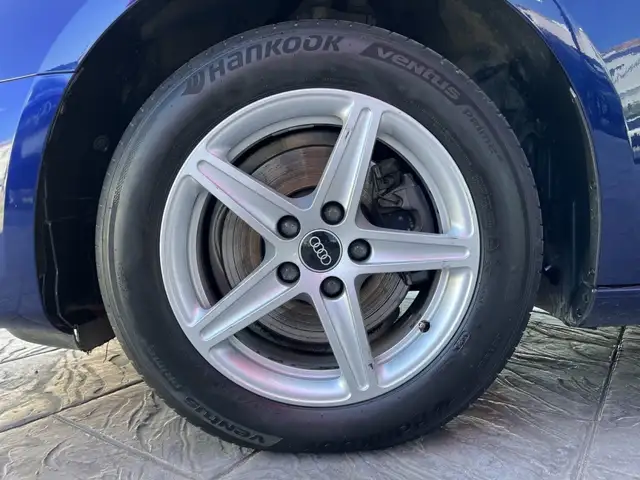 Audi A4 view 10