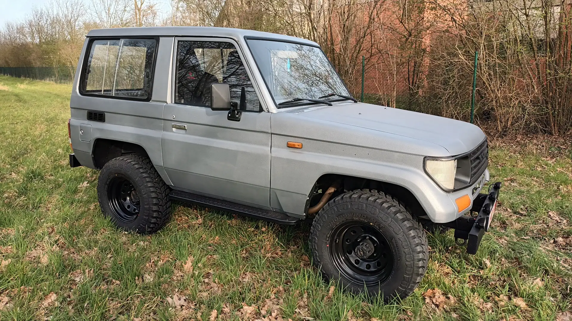 Toyota Land Cruiser LJ 70 - 2