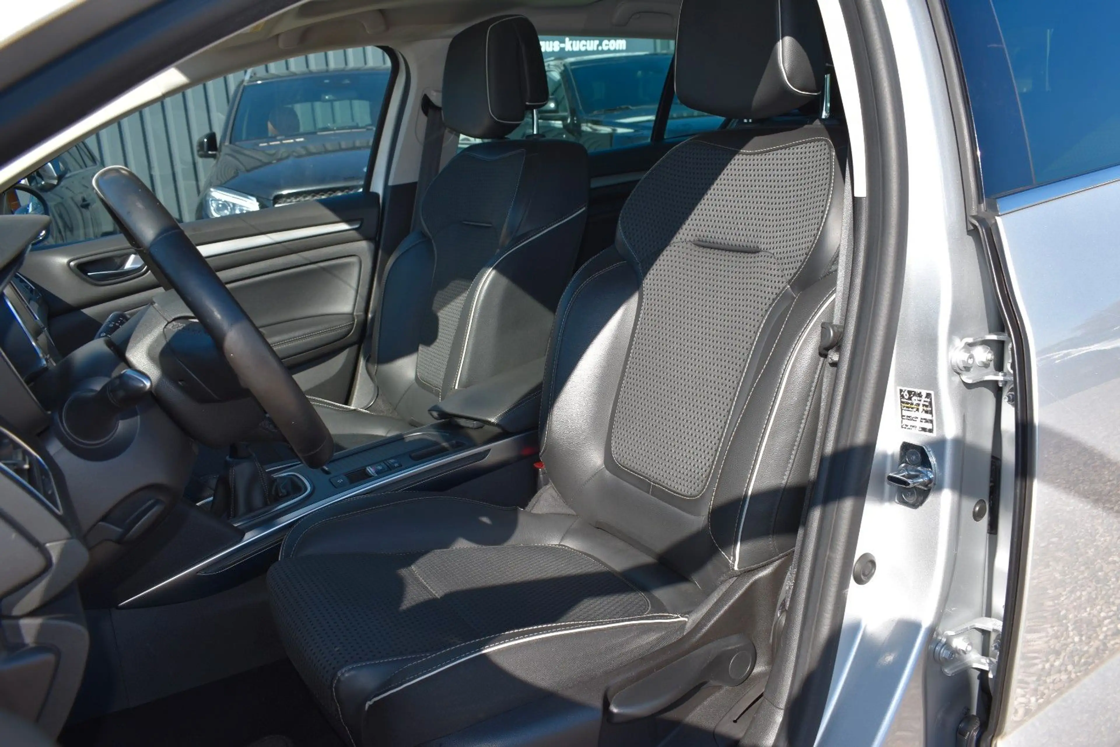Renault Megane IV Grandtour BOSE/KEYLESS/KAMERA/TEMPOMAT — photo 12