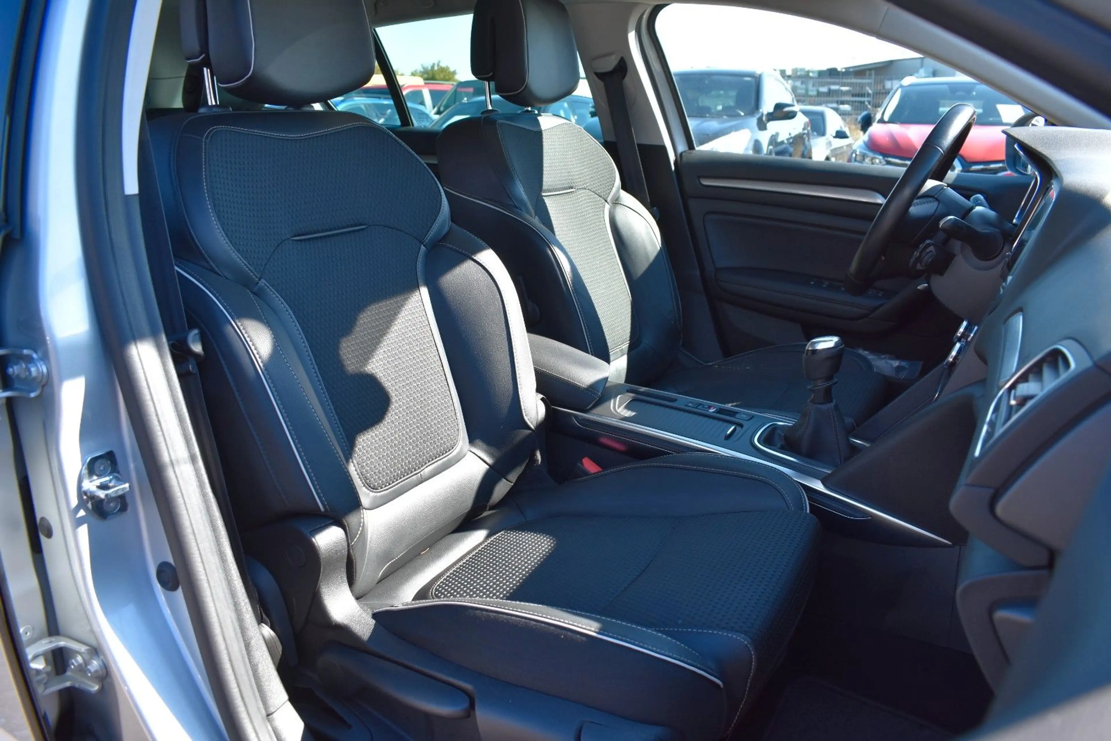 Renault Megane IV Grandtour BOSE/KEYLESS/KAMERA/TEMPOMAT — photo 13