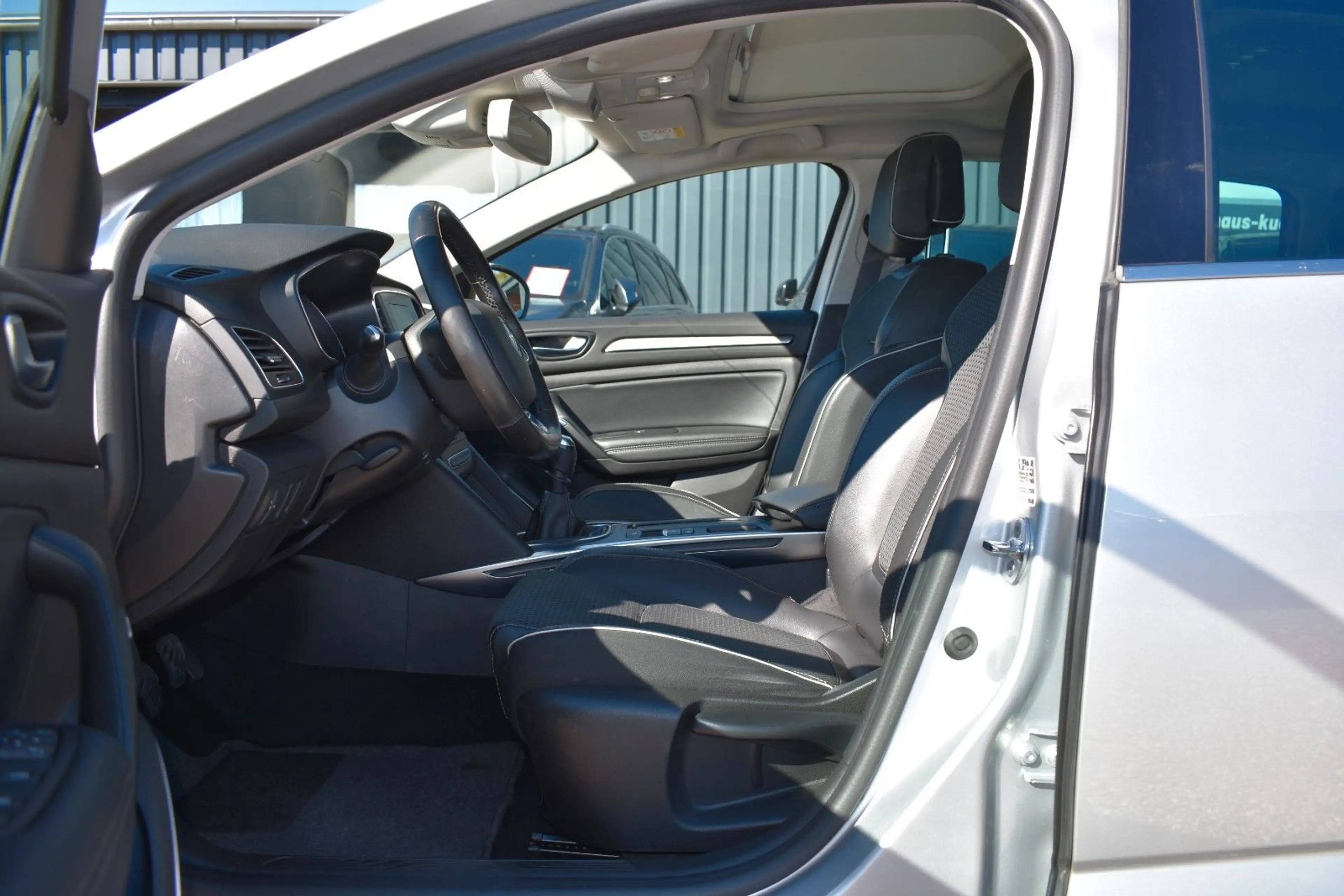 Renault Megane IV Grandtour BOSE/KEYLESS/KAMERA/TEMPOMAT — photo 10