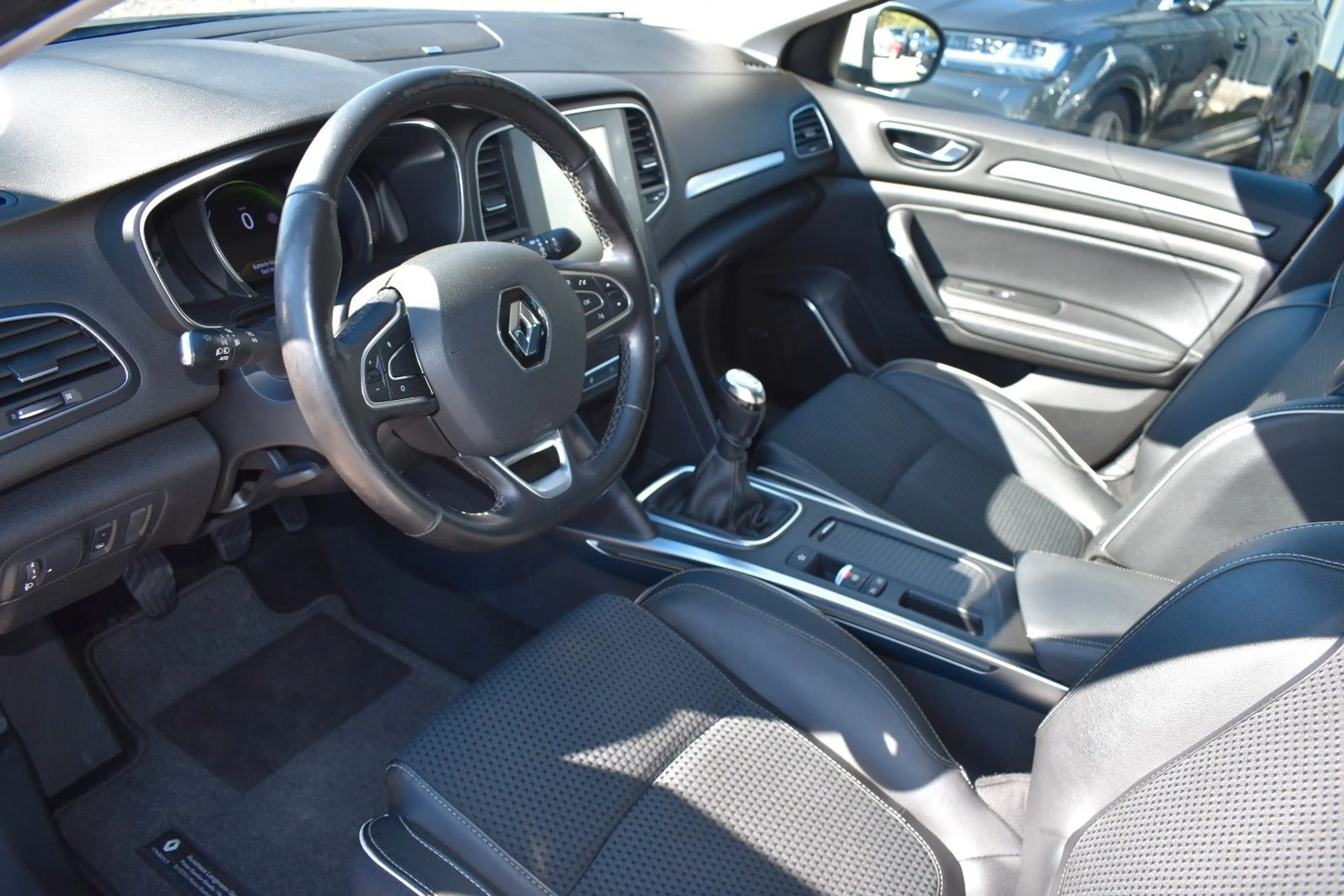 Renault Megane IV Grandtour BOSE/KEYLESS/KAMERA/TEMPOMAT — photo 8
