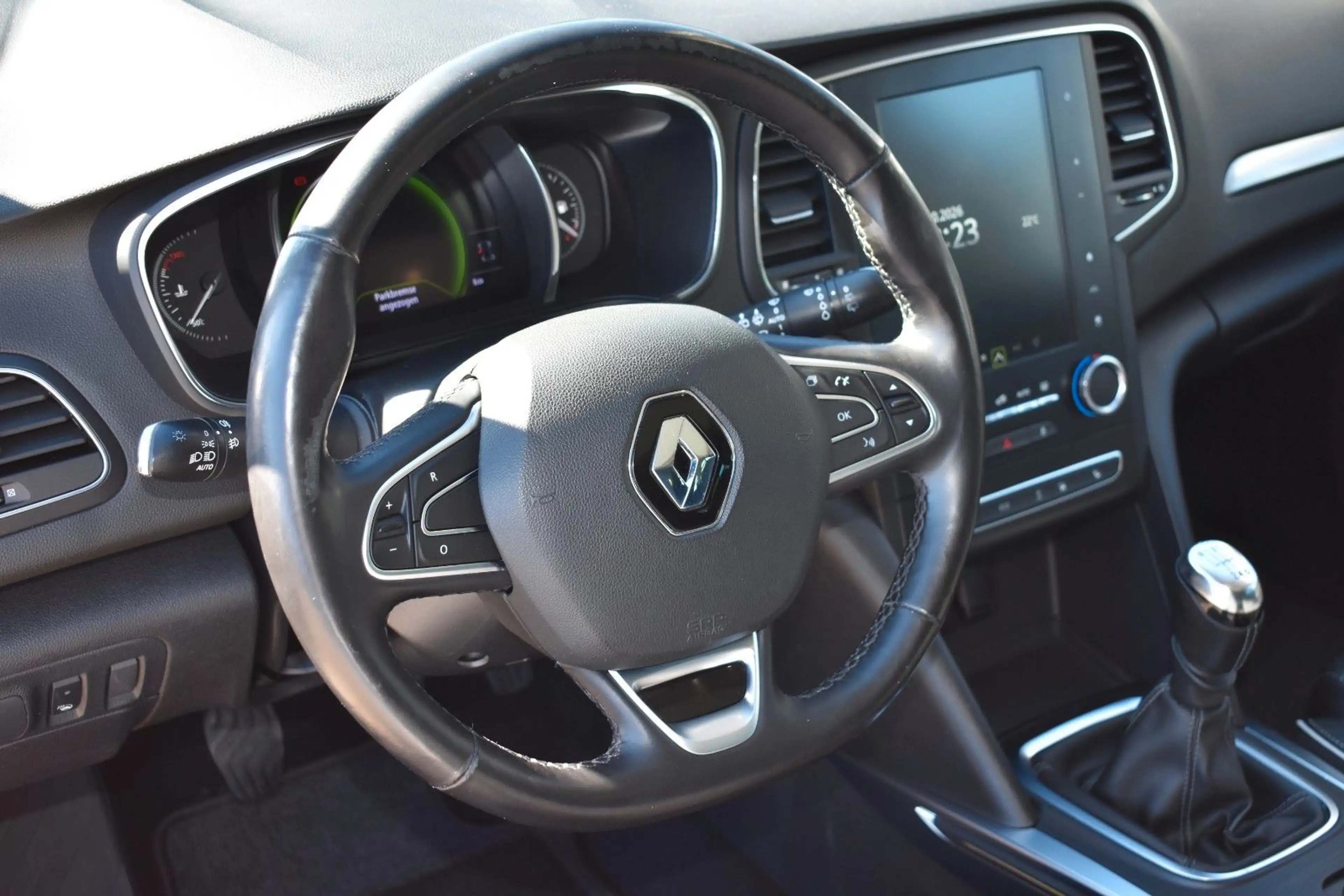 Renault Megane IV Grandtour BOSE/KEYLESS/KAMERA/TEMPOMAT — photo 9
