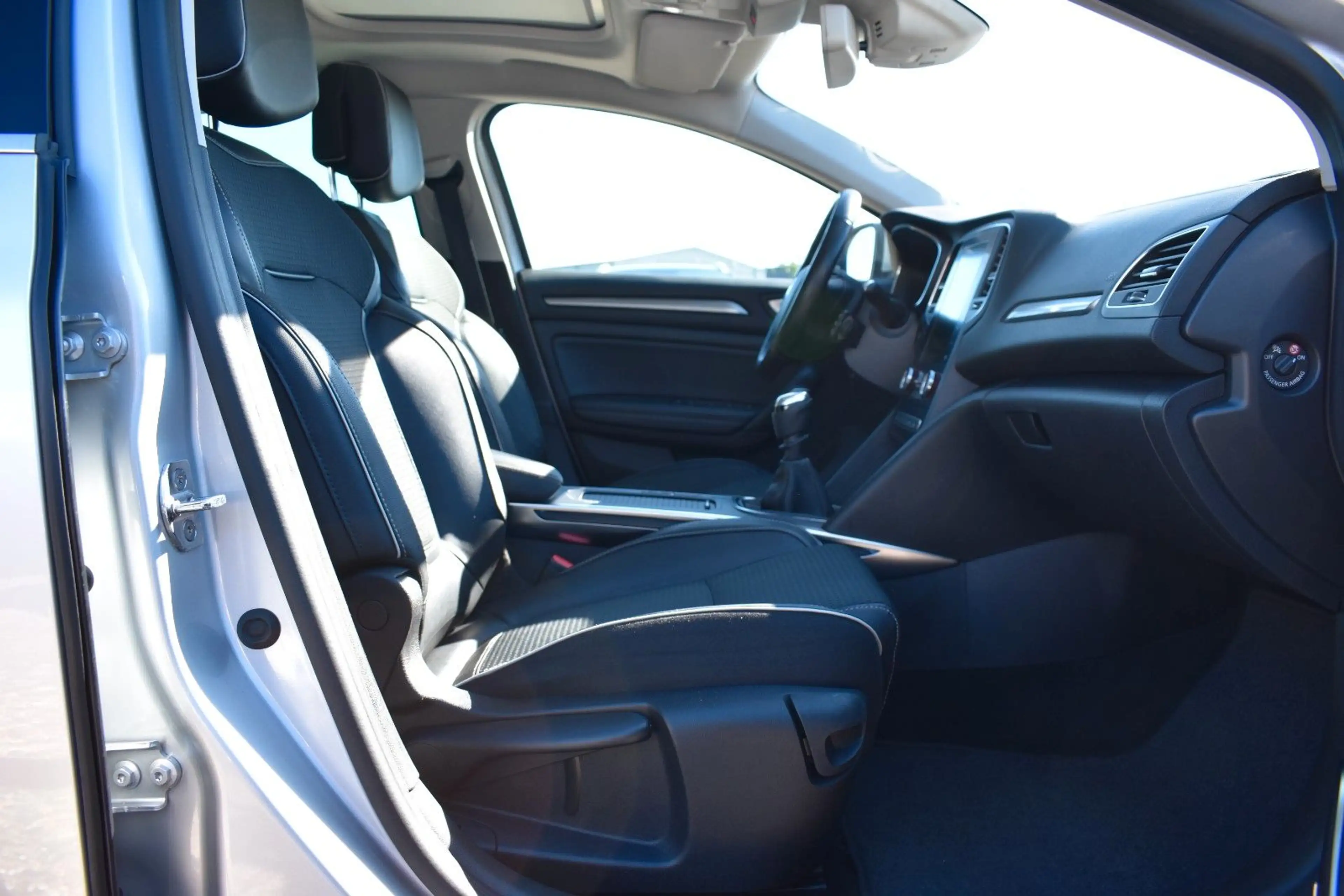 Renault Megane IV Grandtour BOSE/KEYLESS/KAMERA/TEMPOMAT — photo 11