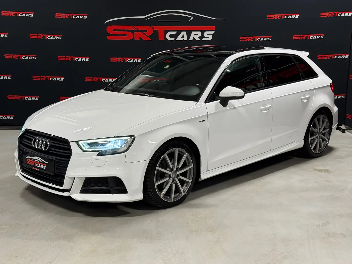 Audi A3 1,5 TSI Aut. *Sline*Pano*Tempomat*DriveSelect Weiß - 1