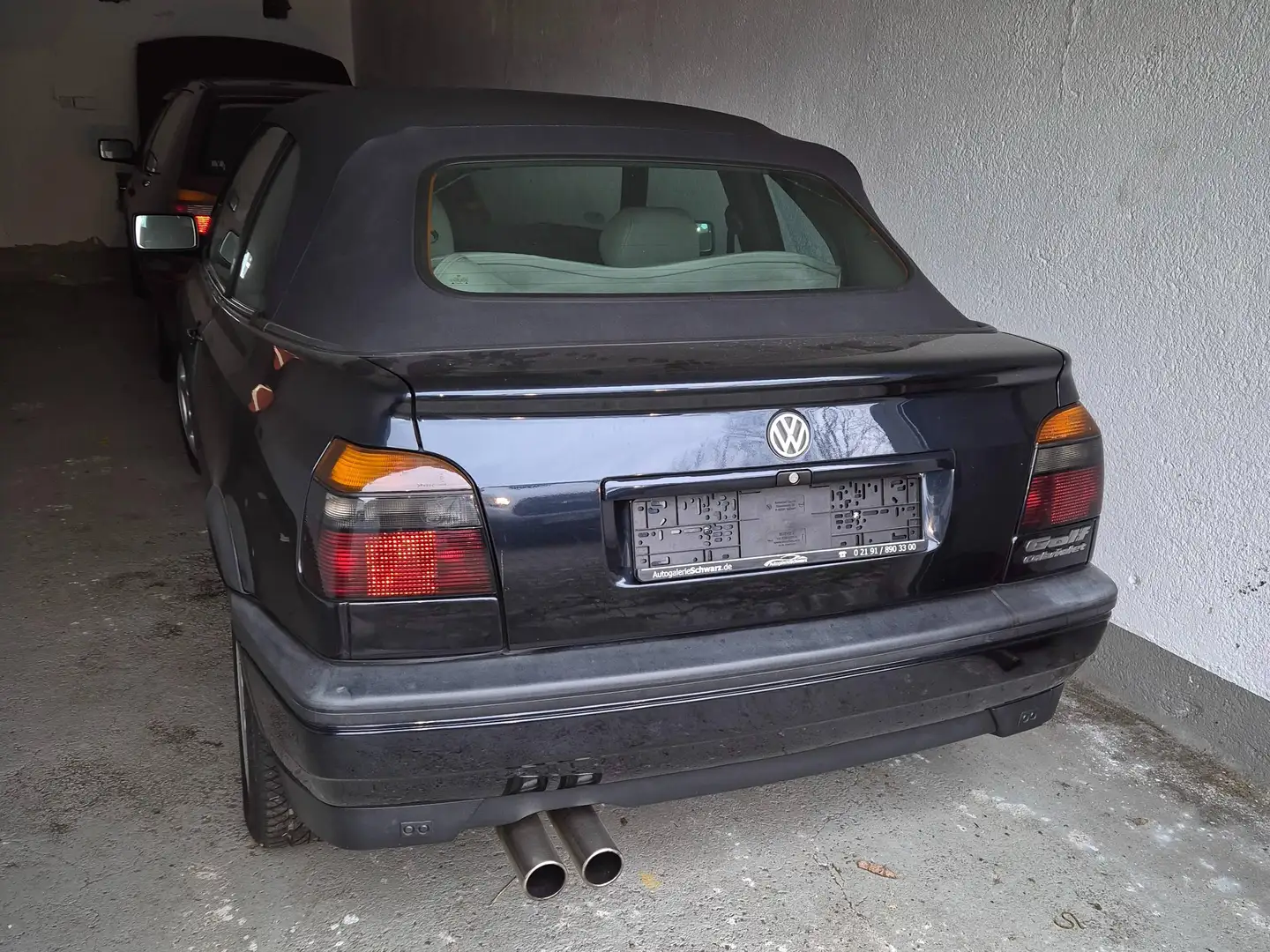Oldtimer Volkswagen Golf Blau - 1