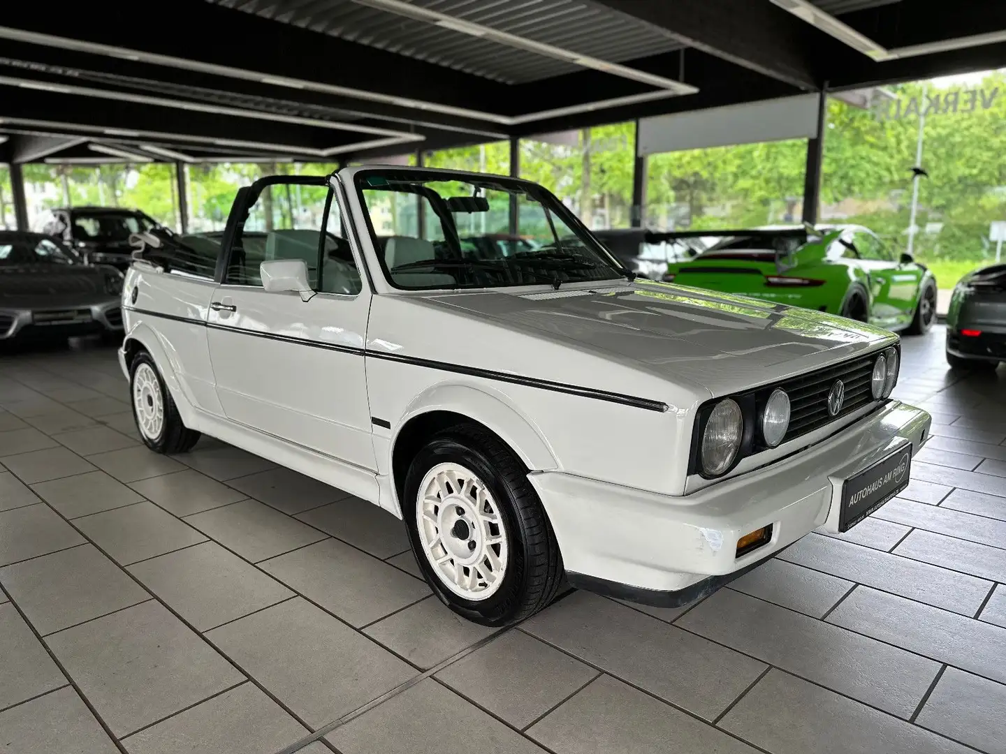 Volkswagen Golf 1.8 Cabriolet OLDTIMER ORIGINALZUSTAND Weiß - 1