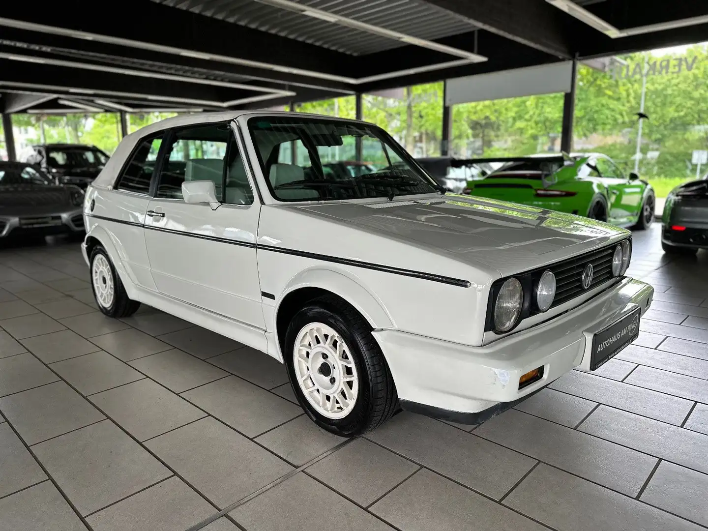 Volkswagen Golf 1.8 Cabriolet OLDTIMER ORIGINALZUSTAND Weiß - 2