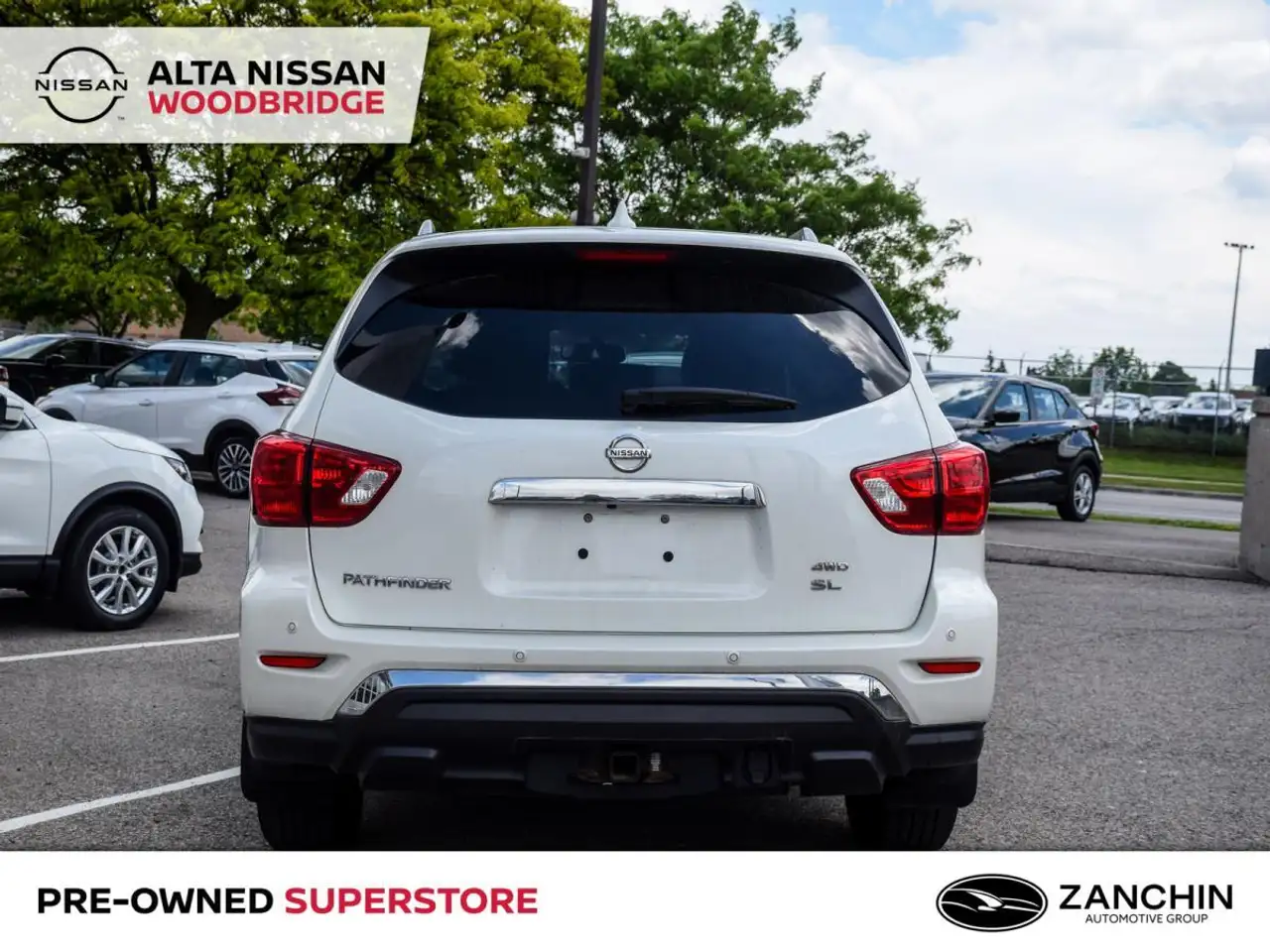 Nissan Pathfinder photo Nissan Pathfinder