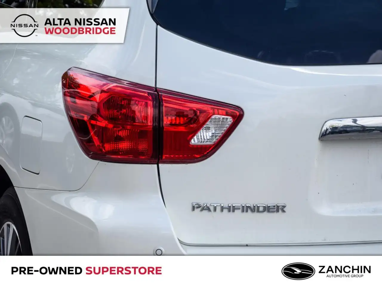 Nissan Pathfinder photo Nissan Pathfinder