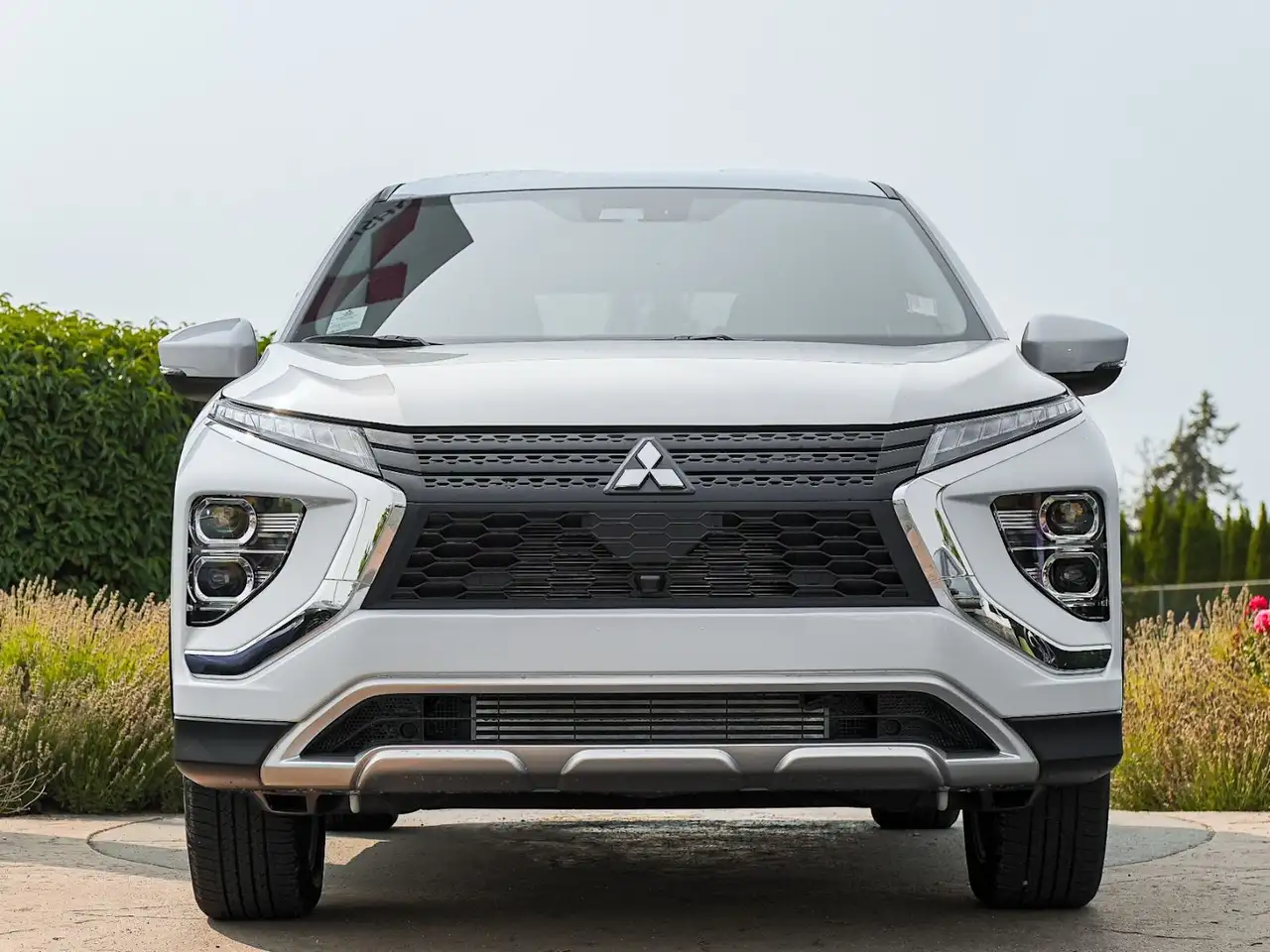 Mitsubishi Eclipse Cross снимка Mitsubishi Eclipse Cross