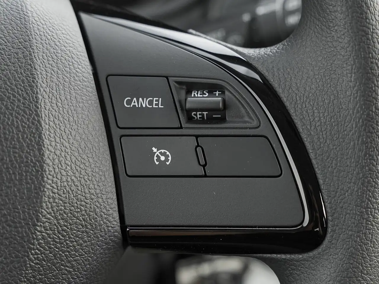 Mitsubishi Eclipse Cross снимка Mitsubishi Eclipse Cross