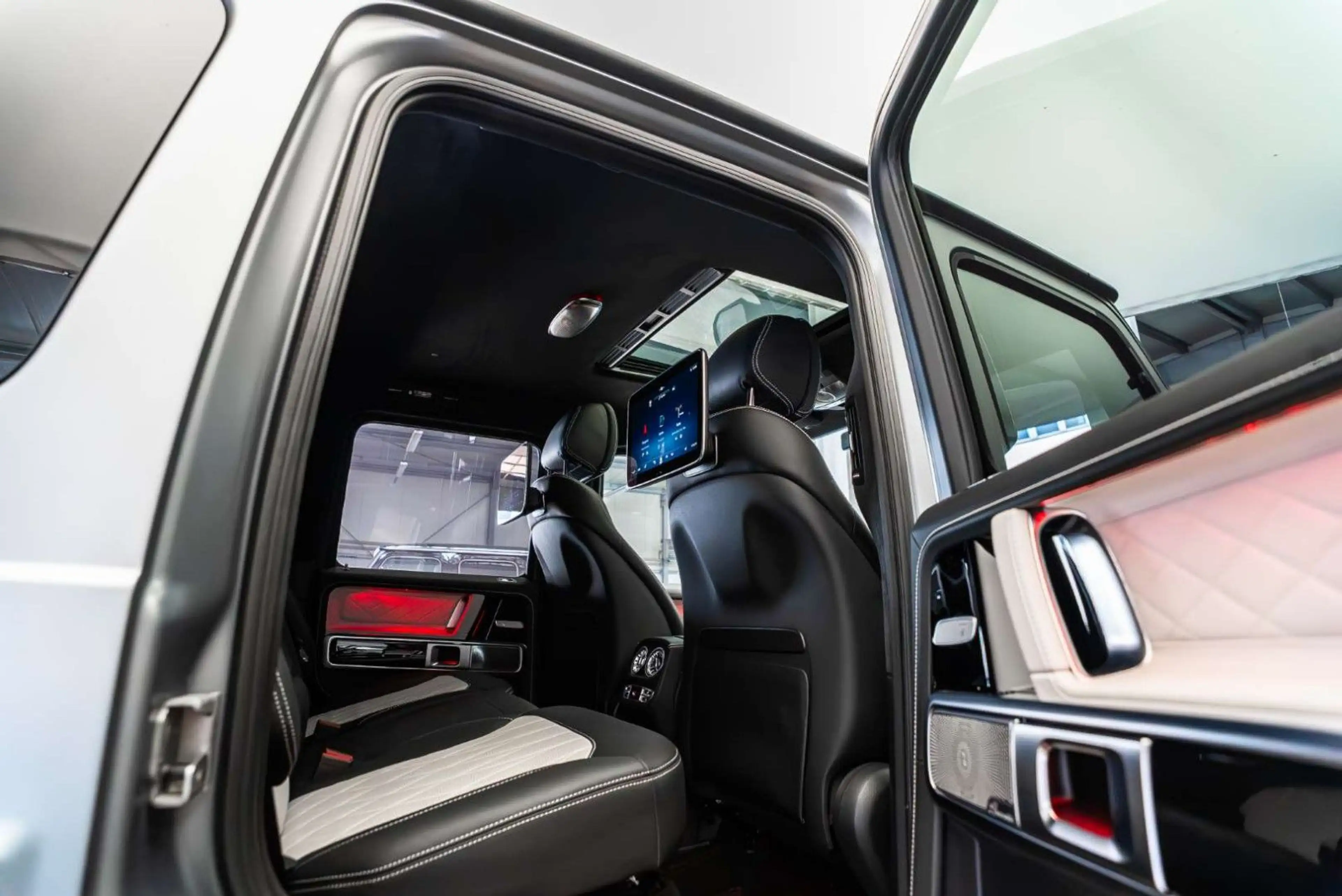 Mercedes-Benz G 500 Professional Line / Superior / MY 2025 — photo 4
