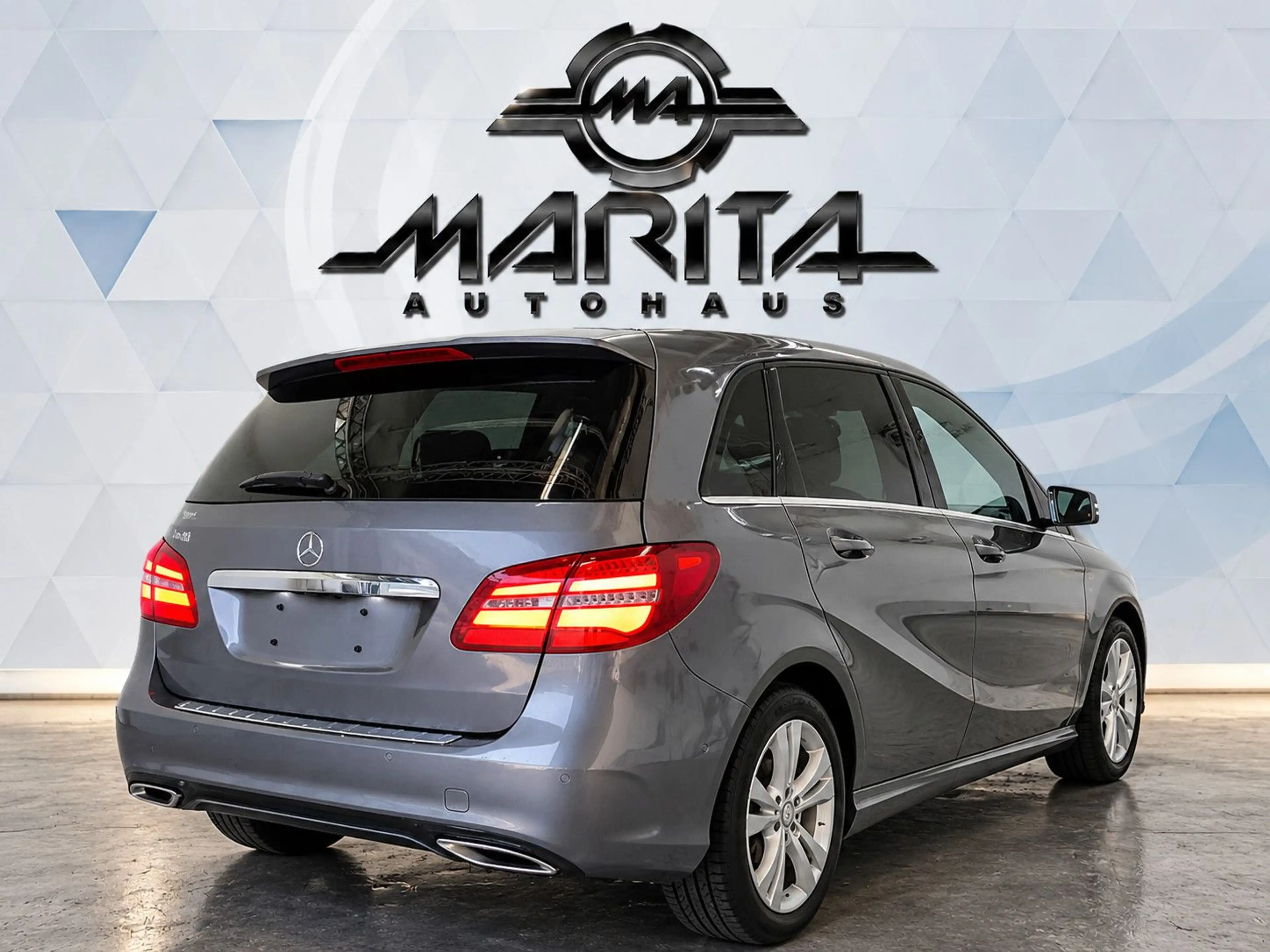 Mercedes-Benz B 220 |DISTR|MEMMO|CARBON|PANORAMA|KAMERA|NAVI|F1 — photo 8