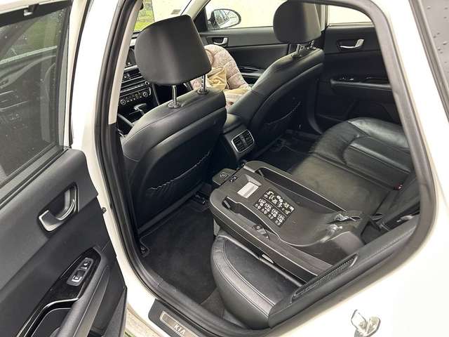 Imagine Kia Optima 2.0 GDI Plug-In Hybrid Spirit