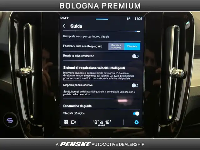 Volvo XC40 view 14