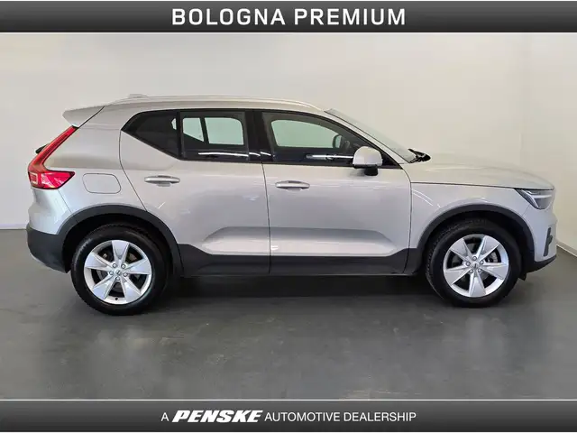 Volvo XC40 view 6