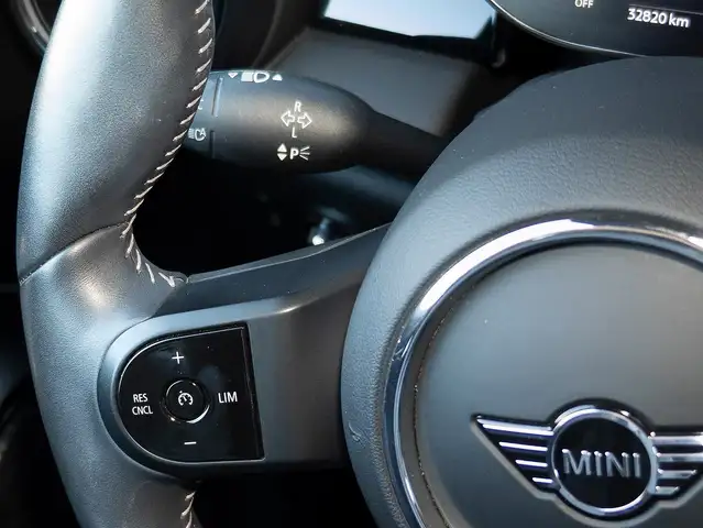Mini Cooper Cooper view 14