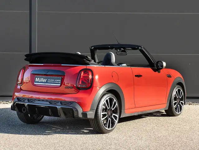 Mini Cooper Cooper view 2