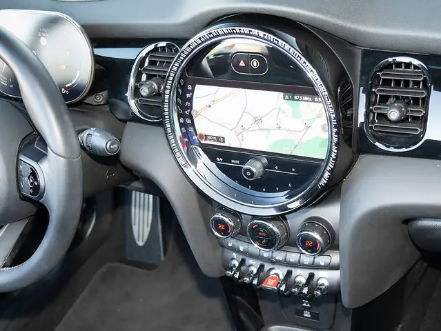 Mini Cooper Cooper view 8