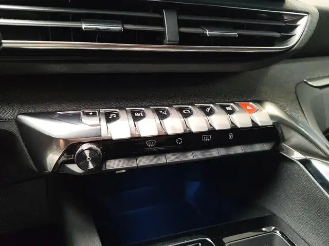 Peugeot 3008 view 21