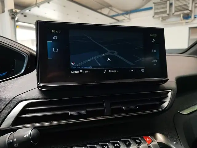 Peugeot 3008 view 19