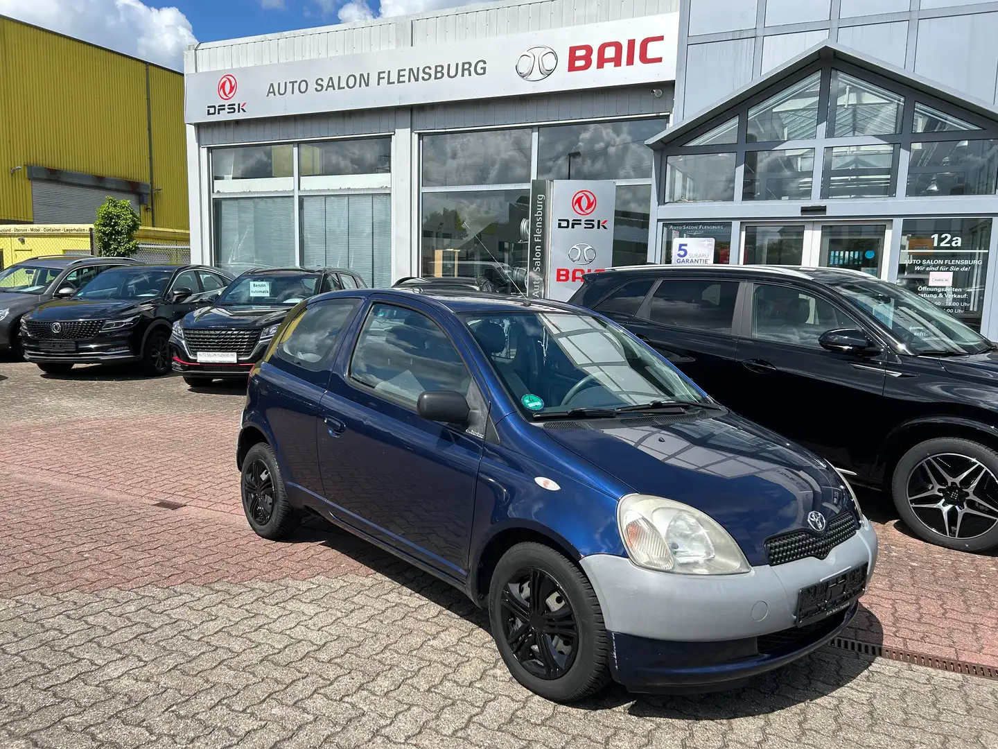 Toyota Yaris 1.0*Schiebedach*TÜV Neu Blau - 1