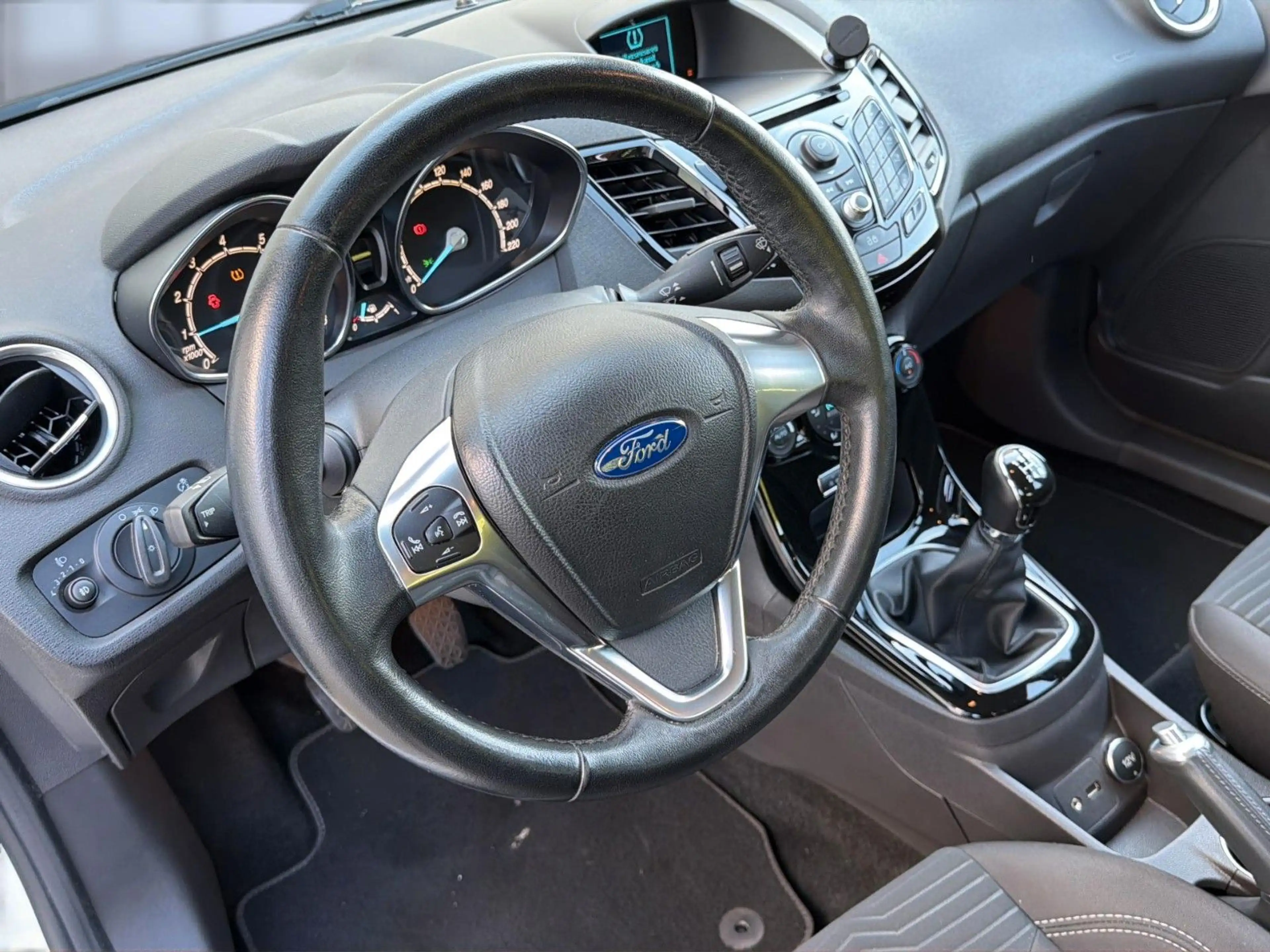 Ford Fiesta 2. Hand , Titanium , Klimaautomatik — photo 10