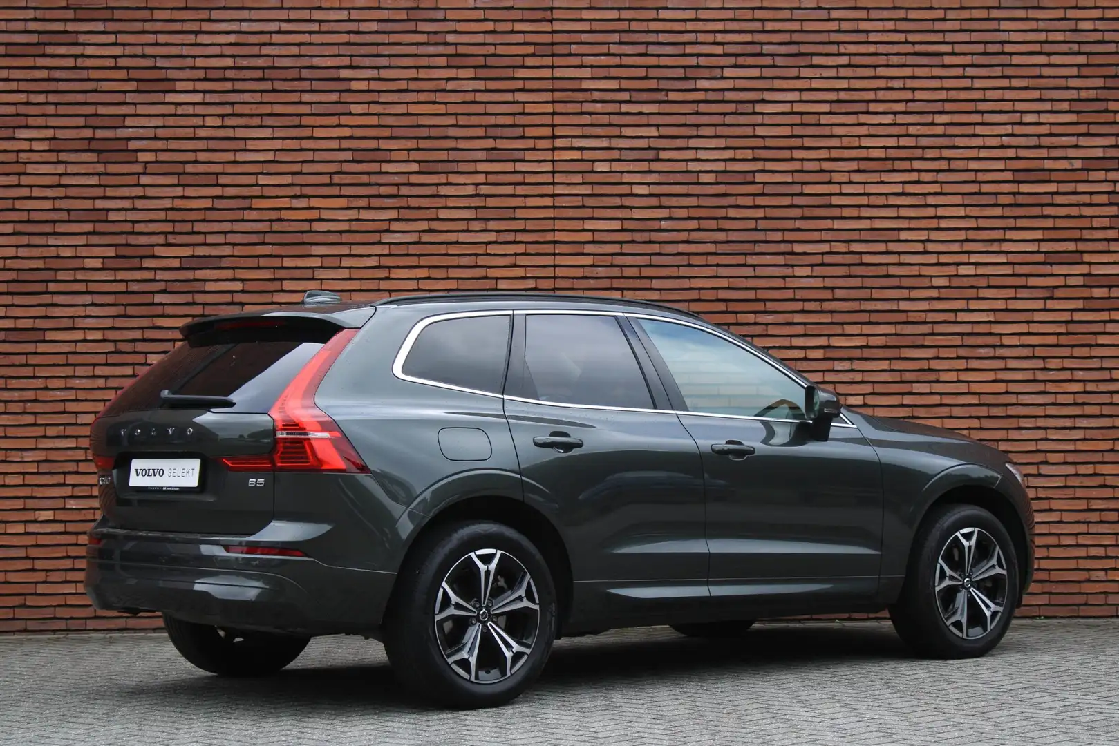 Volvo XC60 B5 Inscription | Trekhaak Semi Elektrisch | Beige Gris - 2