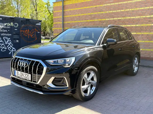 Audi Q3 35 TFSI AUTOMATIK + LEDER + LED+ PANORAMADACH