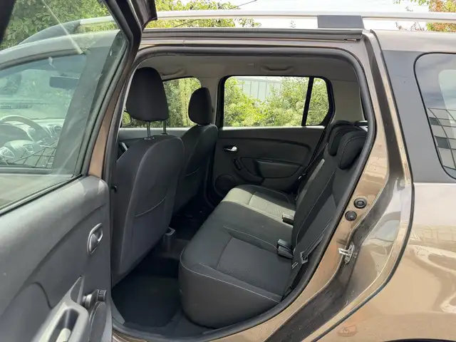 Dacia Logan view 9