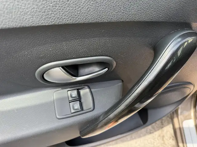 Dacia Logan view 14