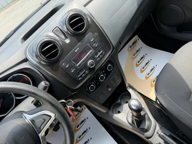 Dacia Logan view 10