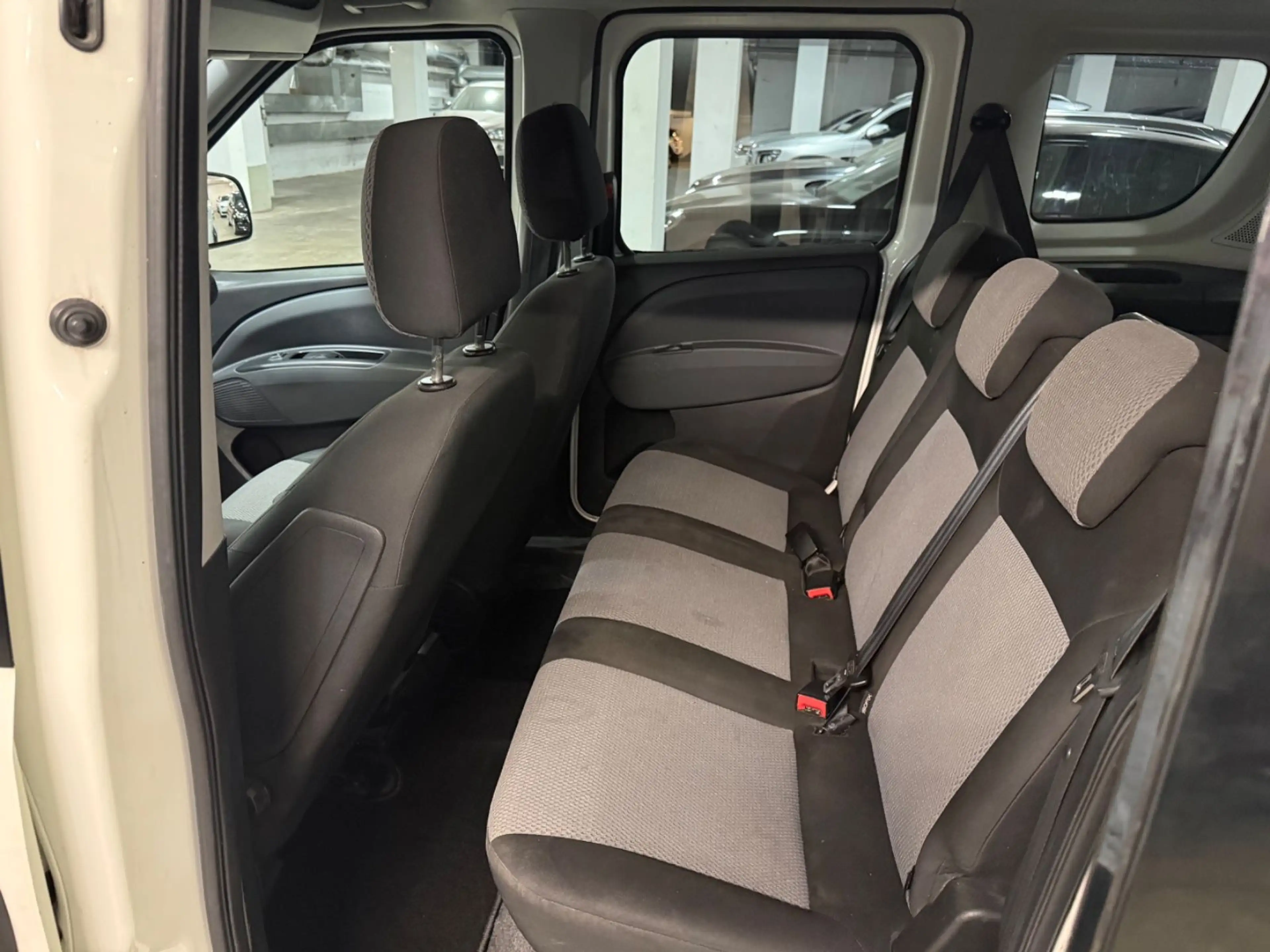 Fiat Doblo Doblò Emotion Klima~Anhängerkupplung — photo 9