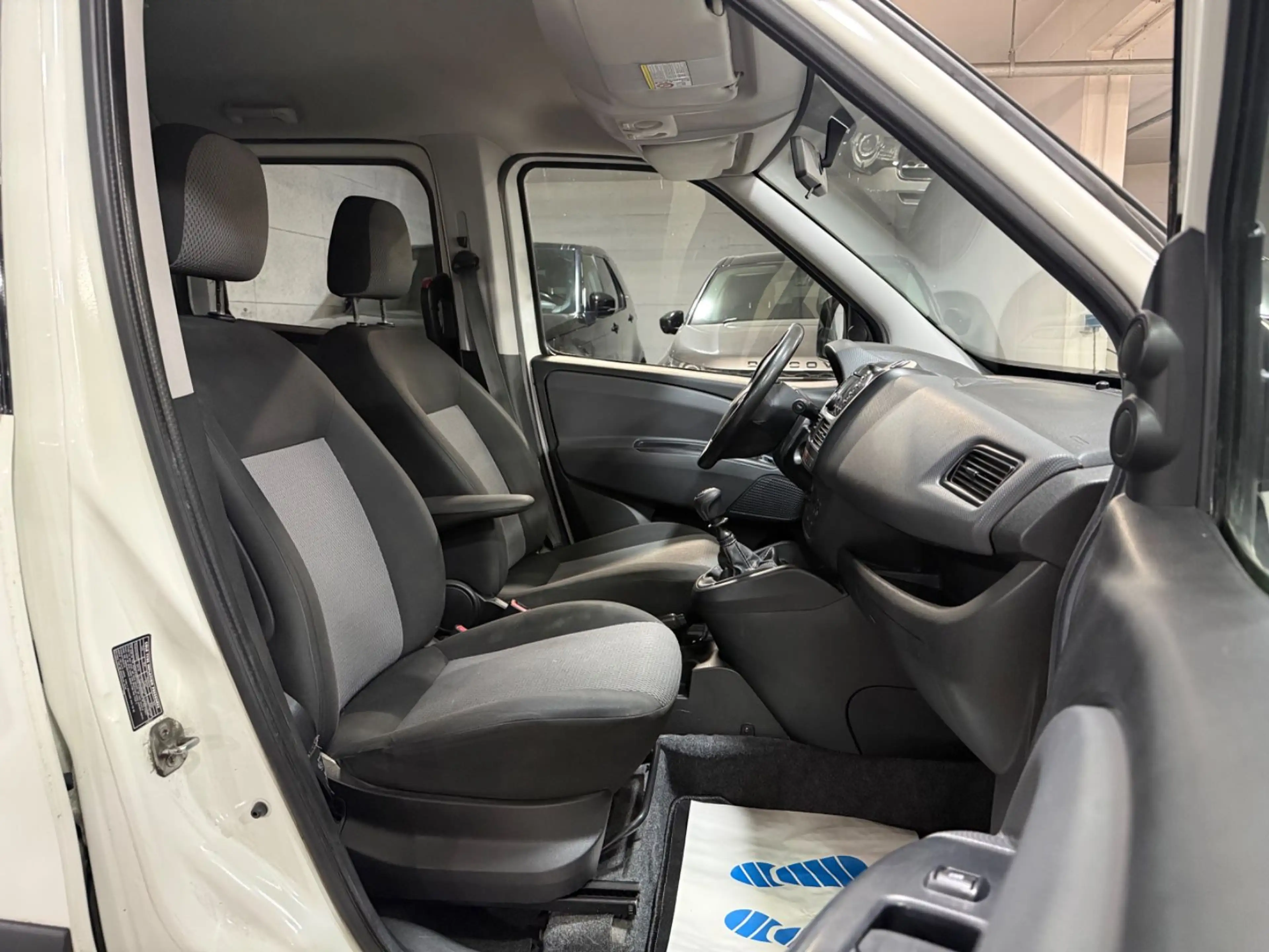 Fiat Doblo Doblò Emotion Klima~Anhängerkupplung — photo 14