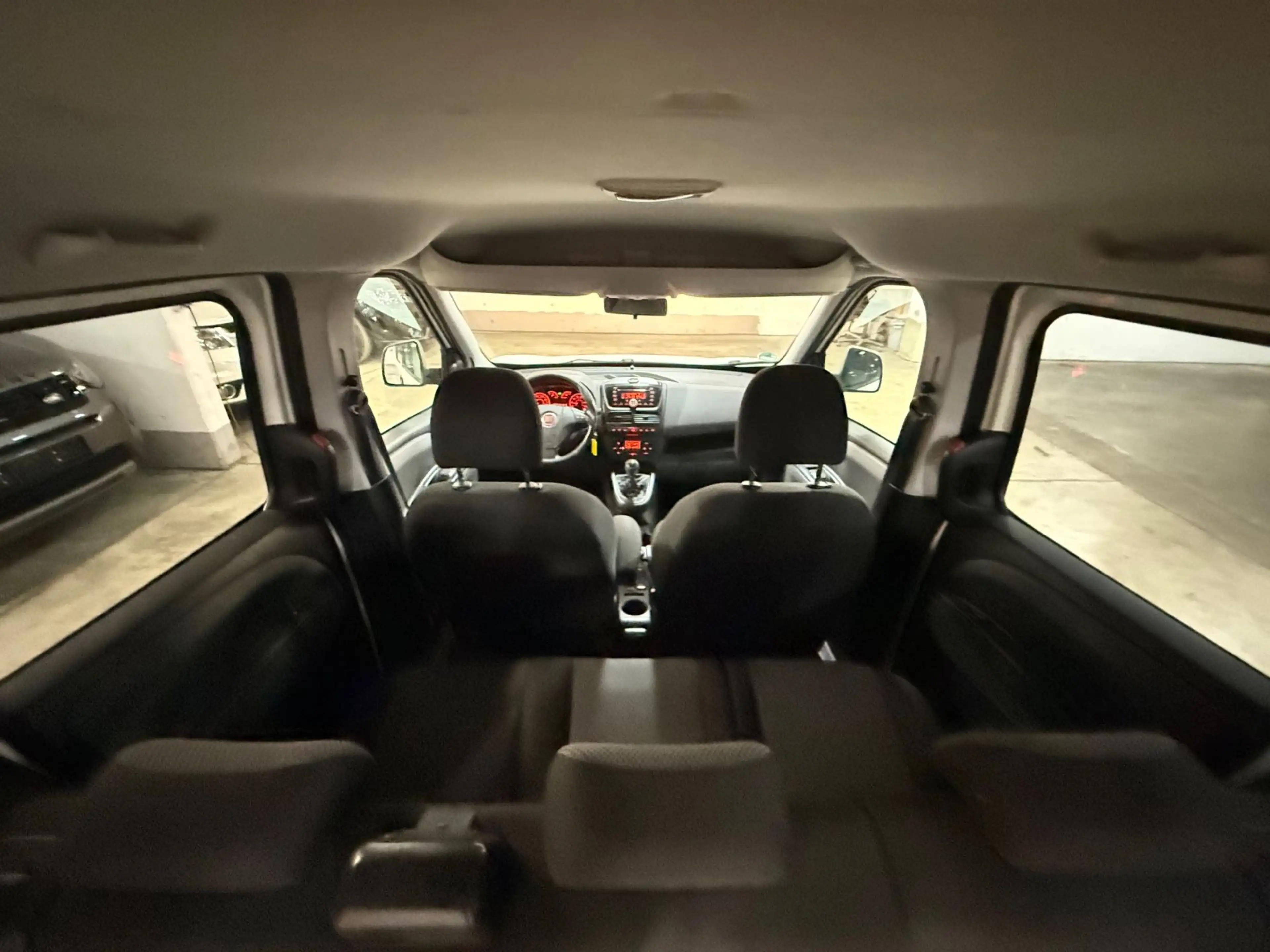 Fiat Doblo Doblò Emotion Klima~Anhängerkupplung — photo 11