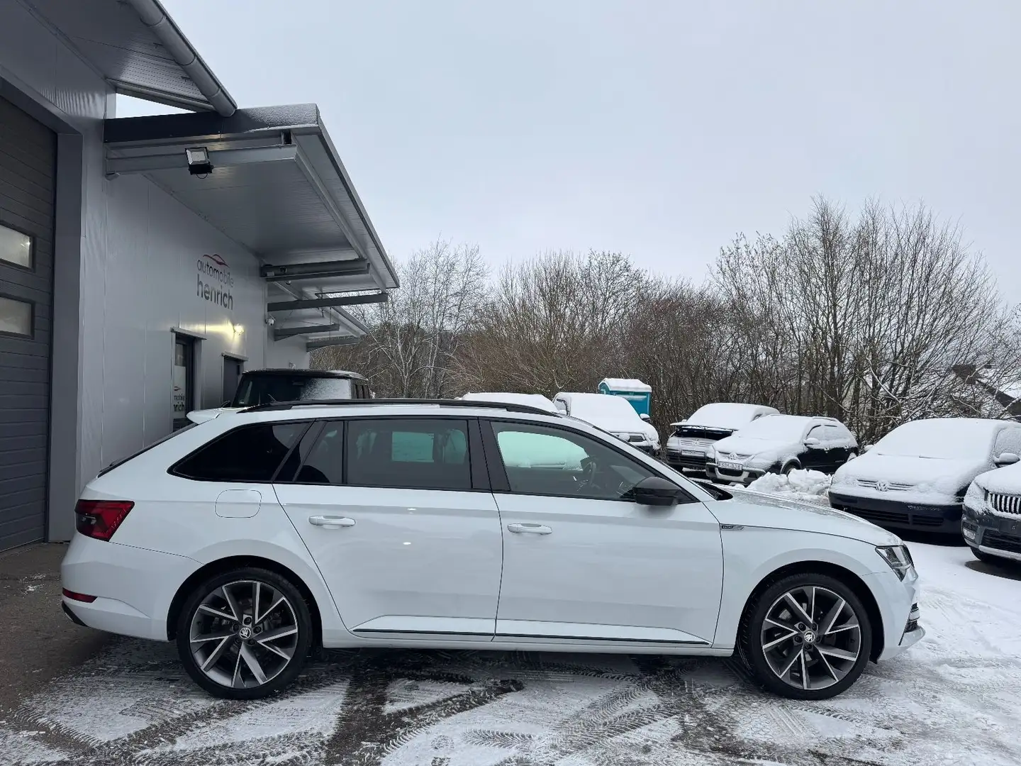 Skoda Superb Combi Sportline iV Hybrid,Pano,AhkStandhz Weiß - 2
