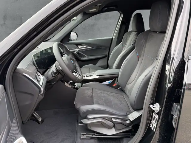 BMW X1 view 8