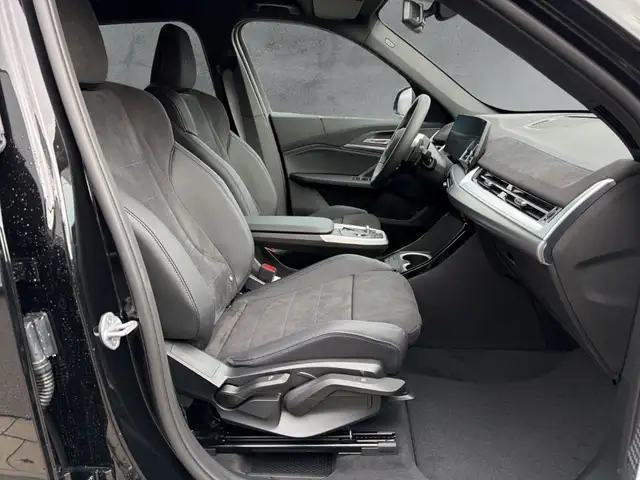 BMW X1 view 11