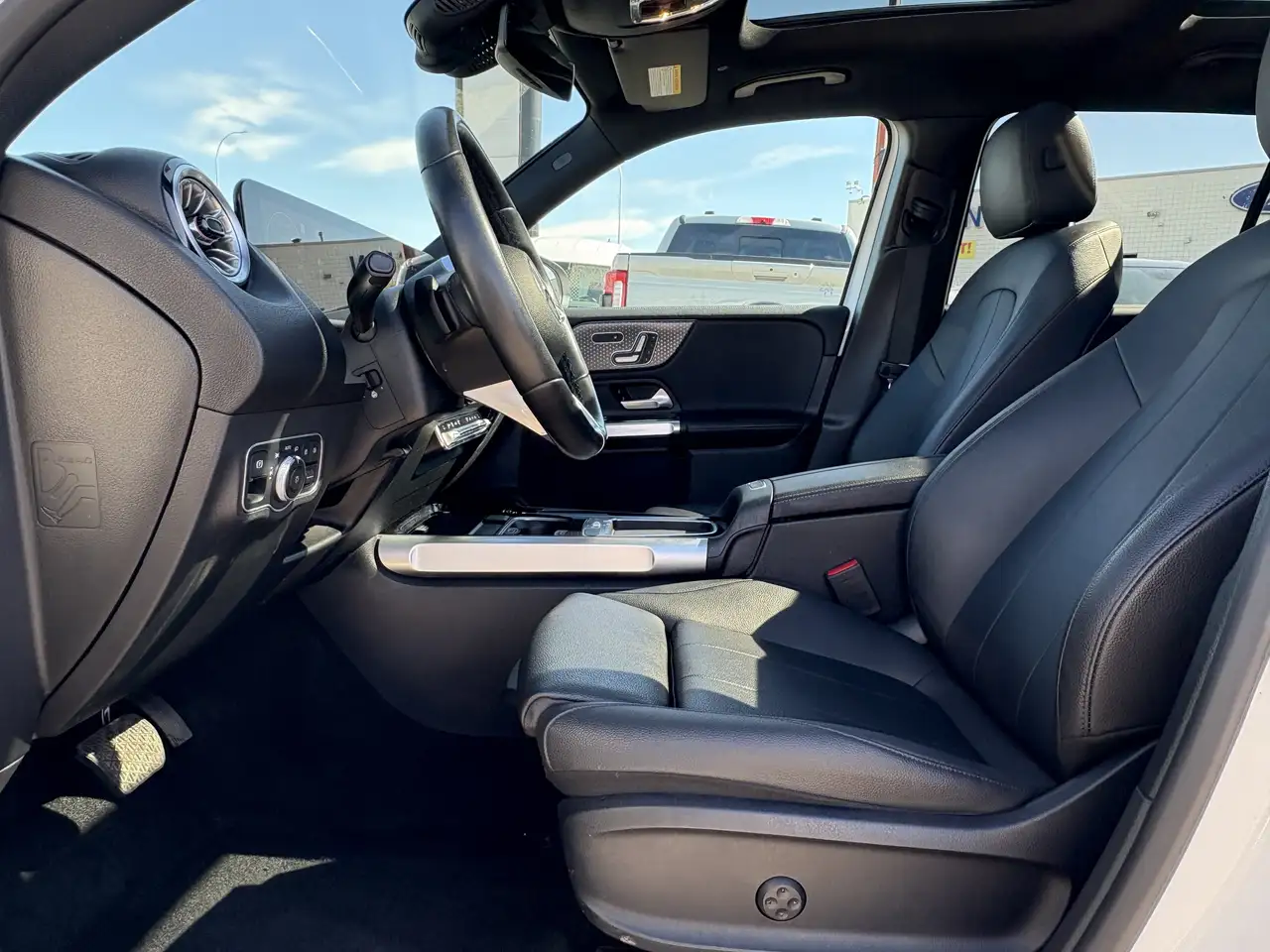 Mercedes-Benz GLB fotografie Mercedes-Benz GLB
