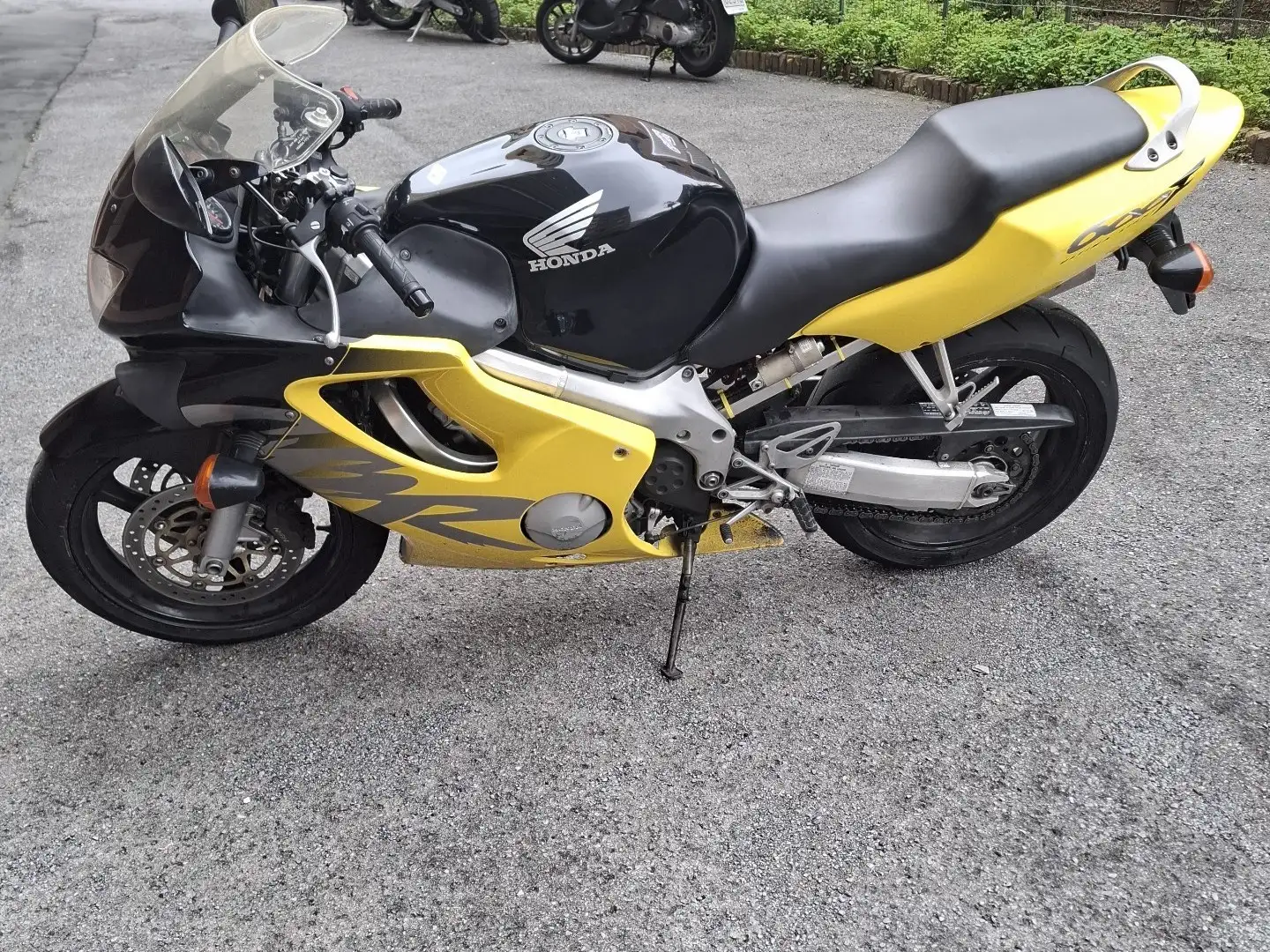 Honda CBR 600 600F Žlutá - 2