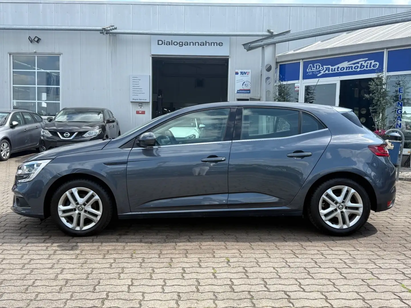 Renault Megane IV Lim. 5-trg. Experience PDC Grau - 2