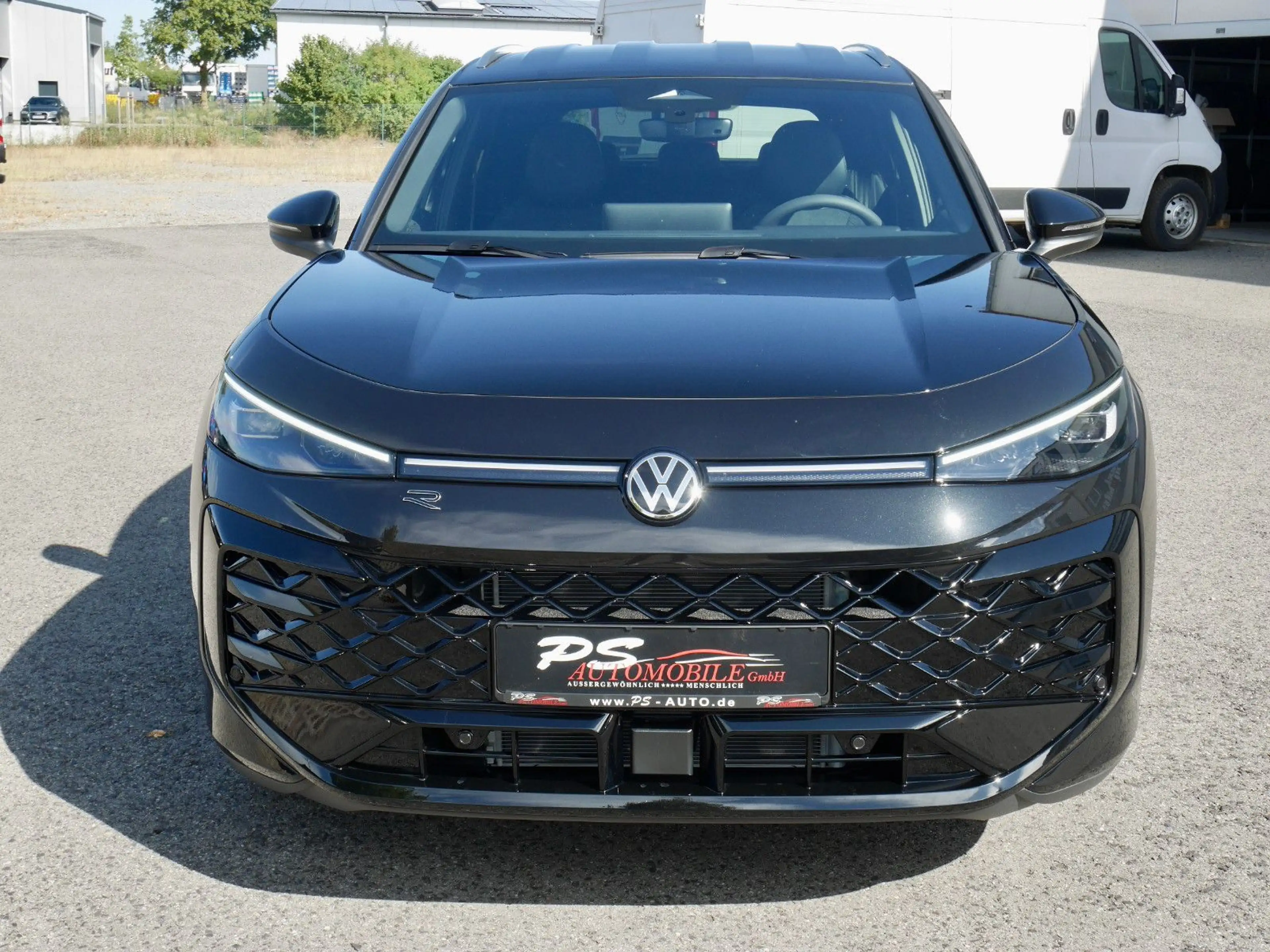Volkswagen T-Roc 1.5 eTSI DSG R-Line+ACC+APP+AHK+behLenkrad — photo 2