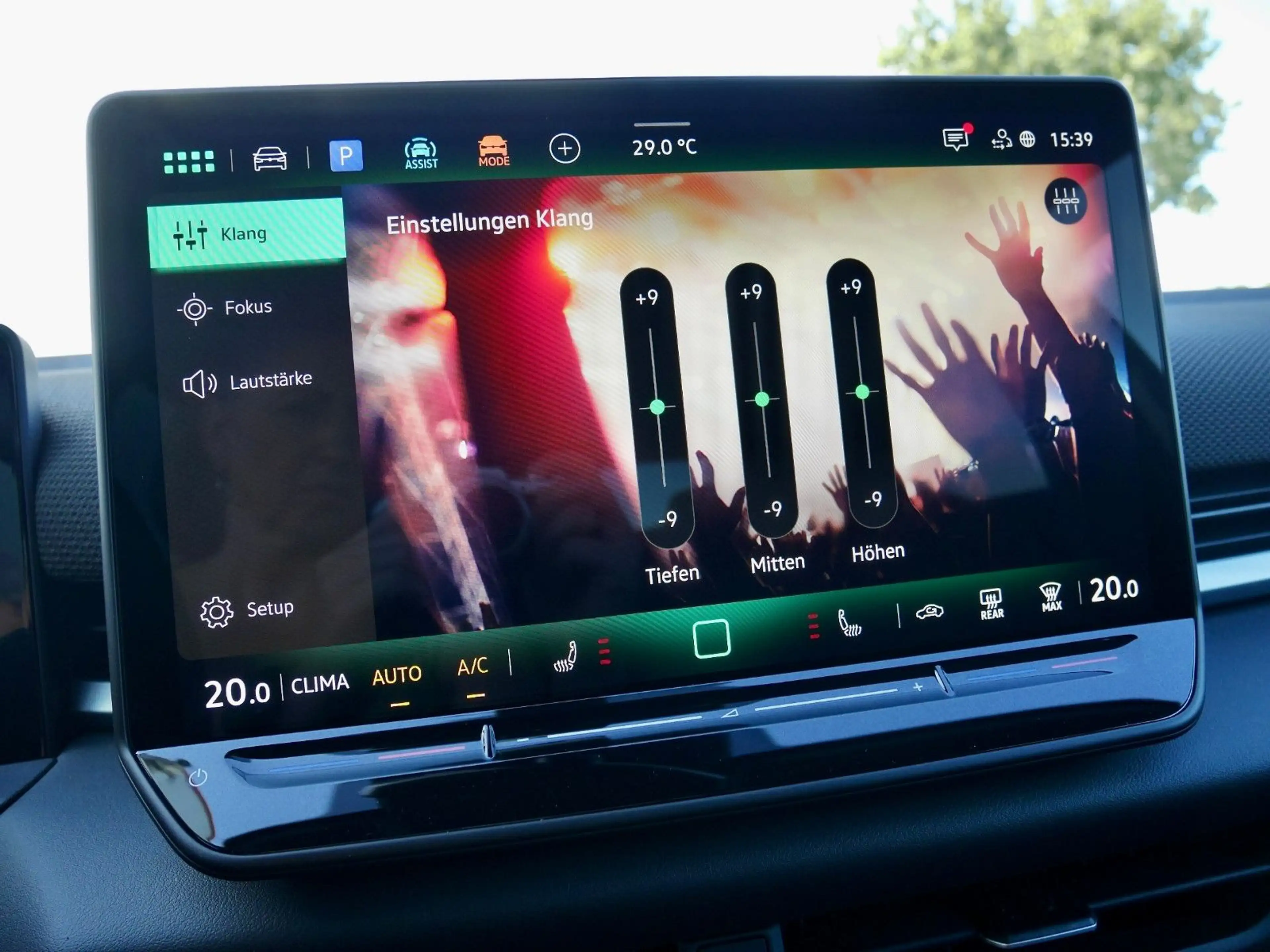 Volkswagen T-Roc 1.5 eTSI DSG R-Line+ACC+APP+AHK+behLenkrad — photo 36