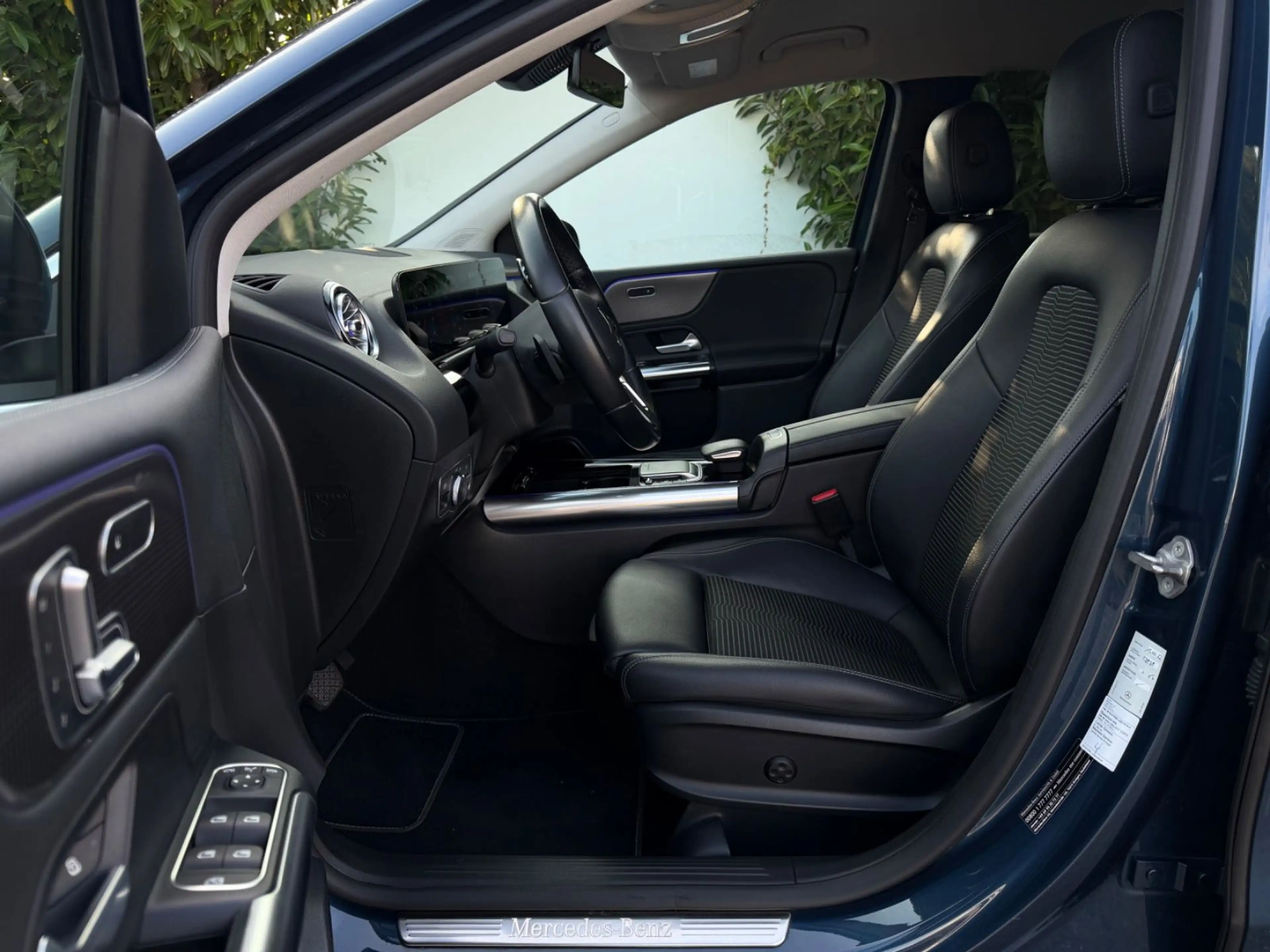 Mercedes-Benz B 250 e AHK MBUX LED Ambiente Widescreen Leder — photo 10