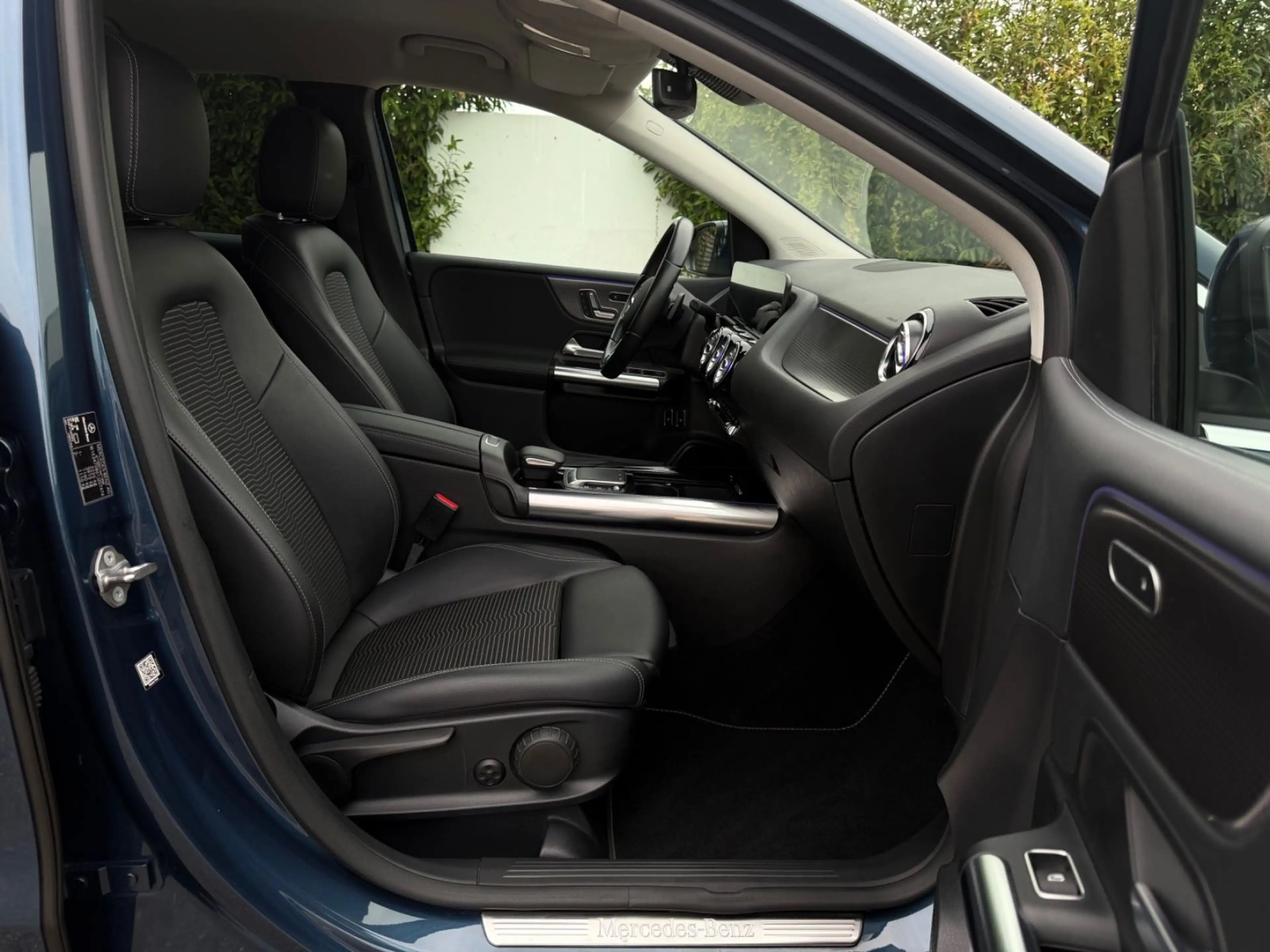 Mercedes-Benz B 250 e AHK MBUX LED Ambiente Widescreen Leder — photo 12