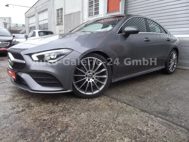 Mercedes-Benz CLA 200 AMG Automatik Leder Navi